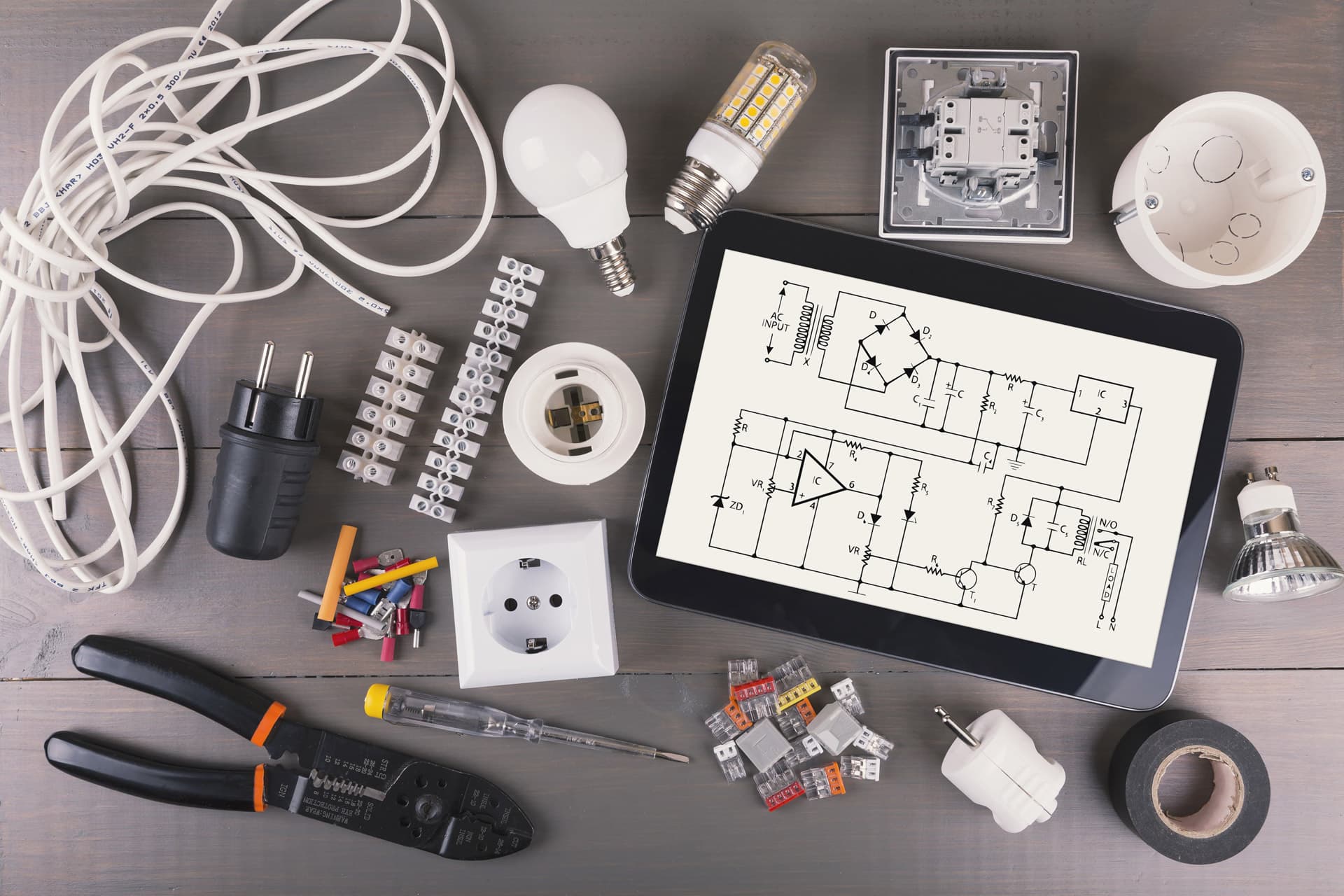 Contactar con DomoElectric, instalaciones eléctricas en Valdeorras